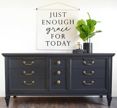 Furna: Dark Dresser