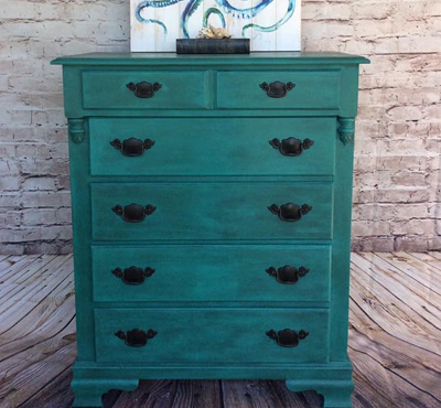 Furna: Upcycled Dresser